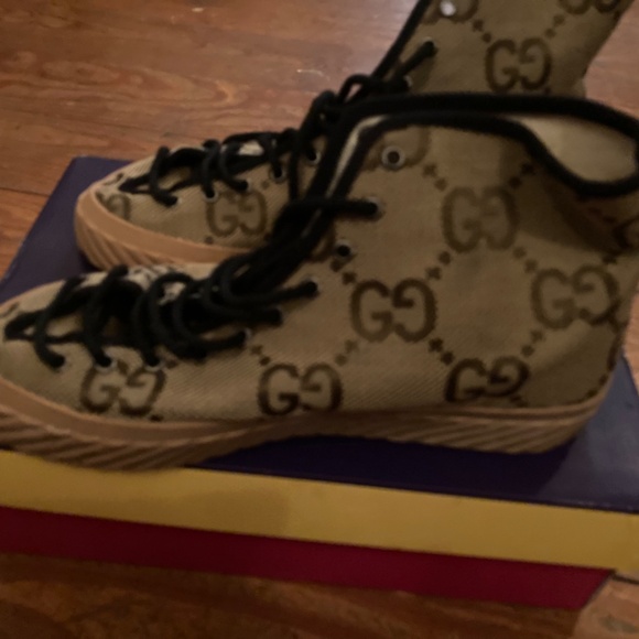 Gucci Maxi GG Tortuga Supreme Canvas High Top Sneaker - Picture 5 of 5